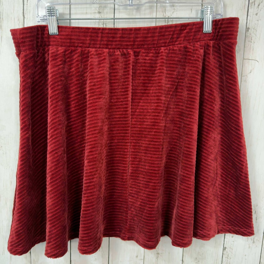 SO Women's Red Ribbed Corduroy Velvet Skater Skirt Size XXL - Picture 3 of 5